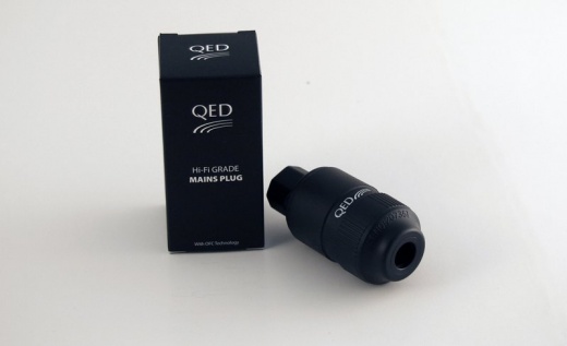 QED Performance IEC Connector Gold